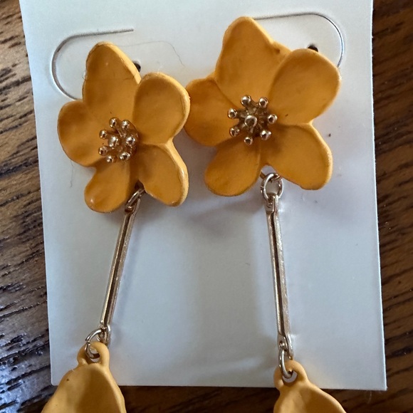 Francesca's Collections Yellow Floral Earrings - Picture 3 of 4
